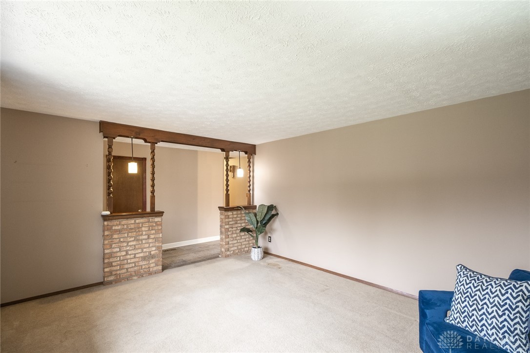 3069 Windmill Drive, Beavercreek, Ohio image 8