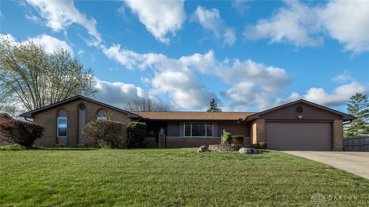 3069 Windmill Drive, Beavercreek, Ohio image 1