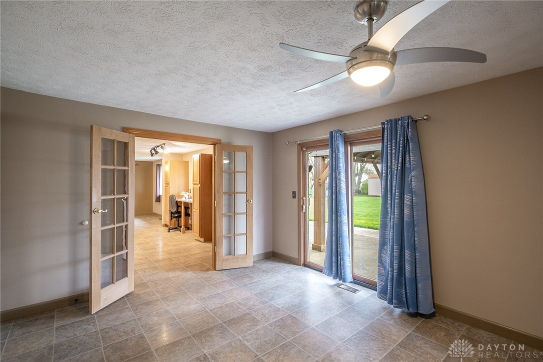 3069 Windmill Drive, Beavercreek, Ohio image 14