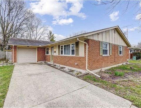 Homes For Sale - 421 Merrymaid Drive<br/> Englewood, OH 45322