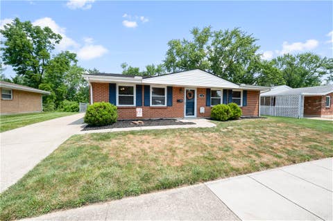 Homes For Sale - 1733 Beaver Creek Lane<br/> Montgomery County, Dayton, OH 45429