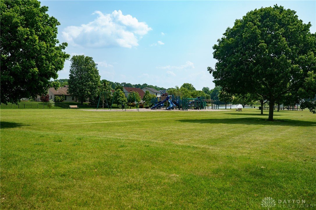 1371 Edinburgh Drive, Troy, Ohio image 38