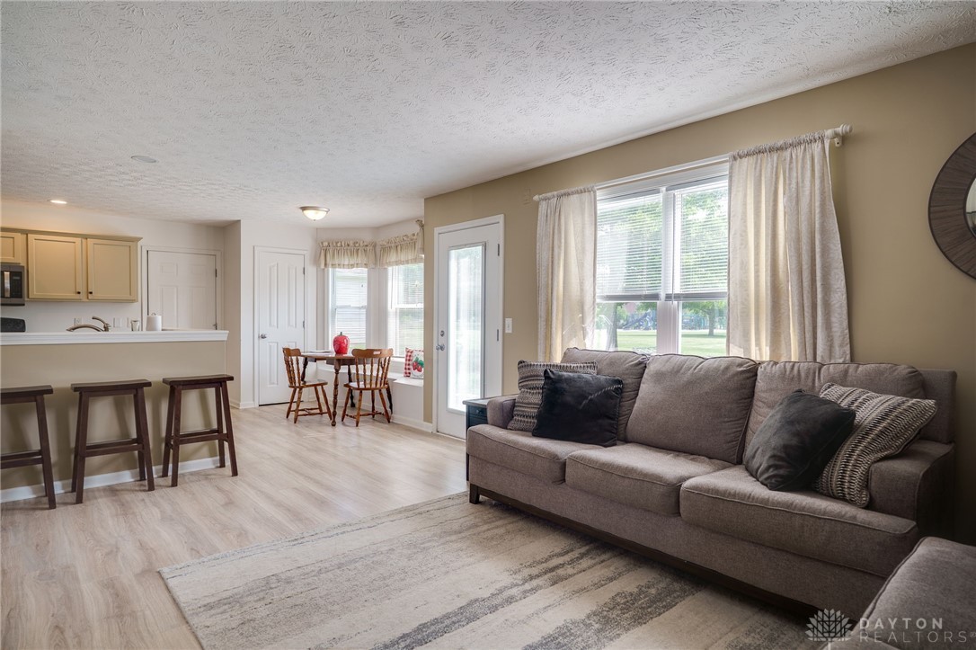 1371 Edinburgh Drive, Troy, Ohio image 12