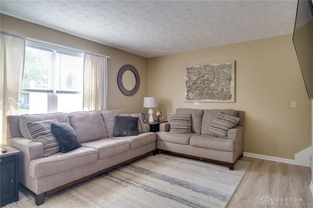 1371 Edinburgh Drive, Troy, Ohio image 10