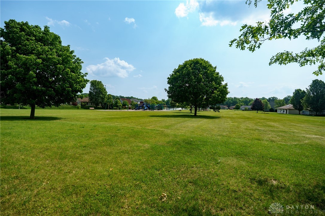 1371 Edinburgh Drive, Troy, Ohio image 39