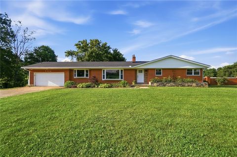 Photo of 7314 Dayton Farmersville Road, Jefferson Twp, OH 45417 (MLS # 963219)