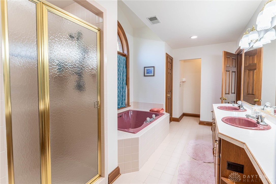 514 Shambord Circle, Kettering, Ohio image 48