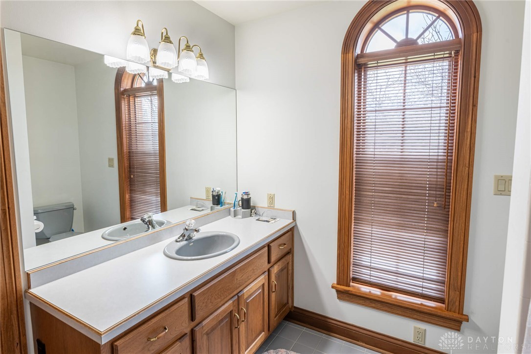 514 Shambord Circle, Kettering, Ohio image 40