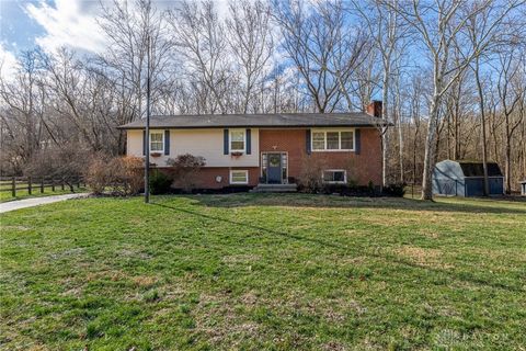 Photo of 4882 Crains Run Road, Miamisburg, OH 45342 (MLS # 950918)