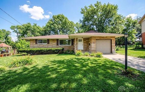 Photo of 2505 Byrneside Drive, Colerain Twp, OH 45239 (MLS # 955938)