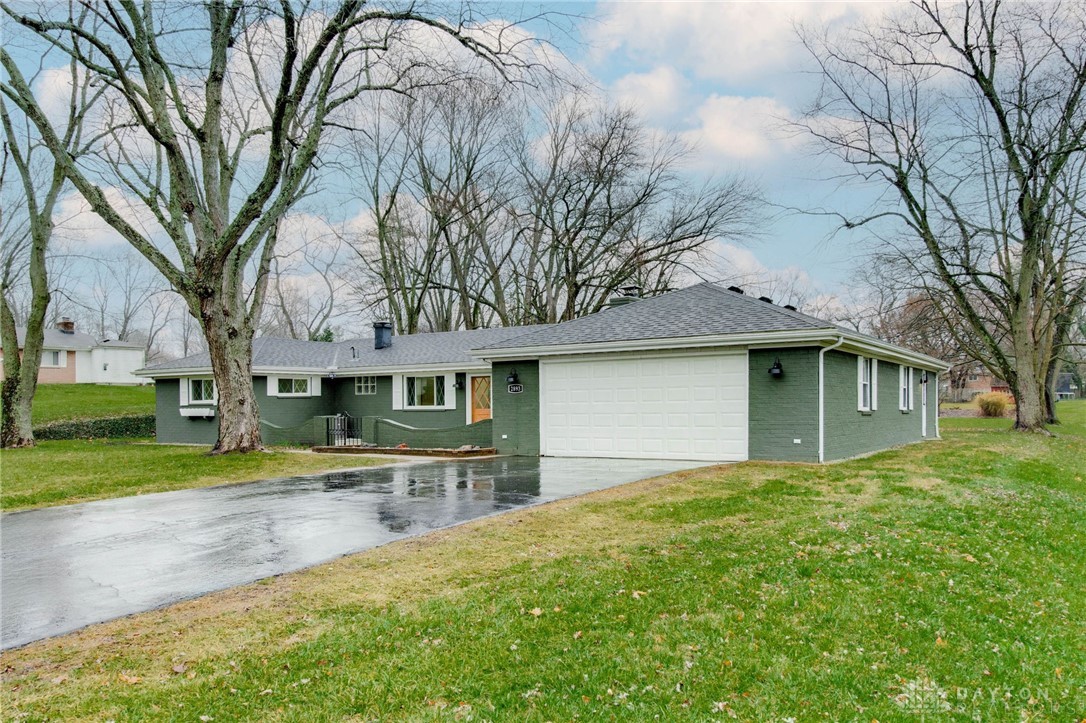 2893 Mckay Road, Beavercreek, Ohio image 2