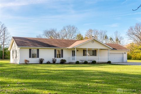 Photo of 6764 Bethelville Drive, New Carlisle, OH 45344 (MLS # 947620)
