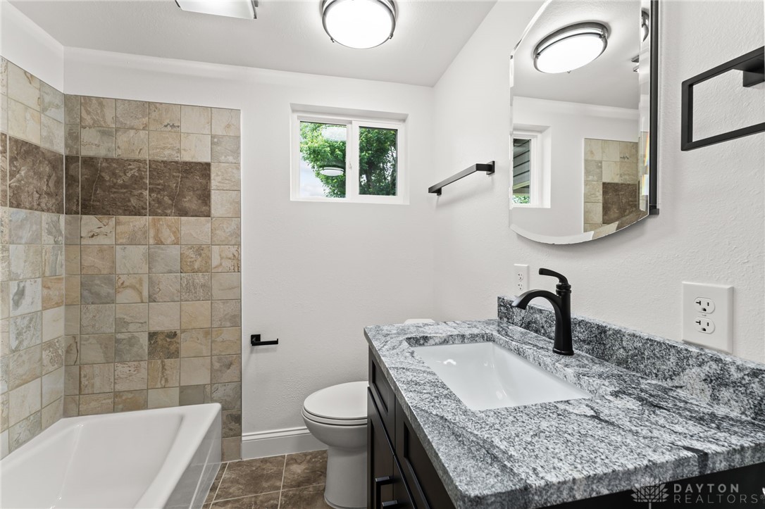 4124 Rosehill Drive, Beavercreek, Ohio image 34