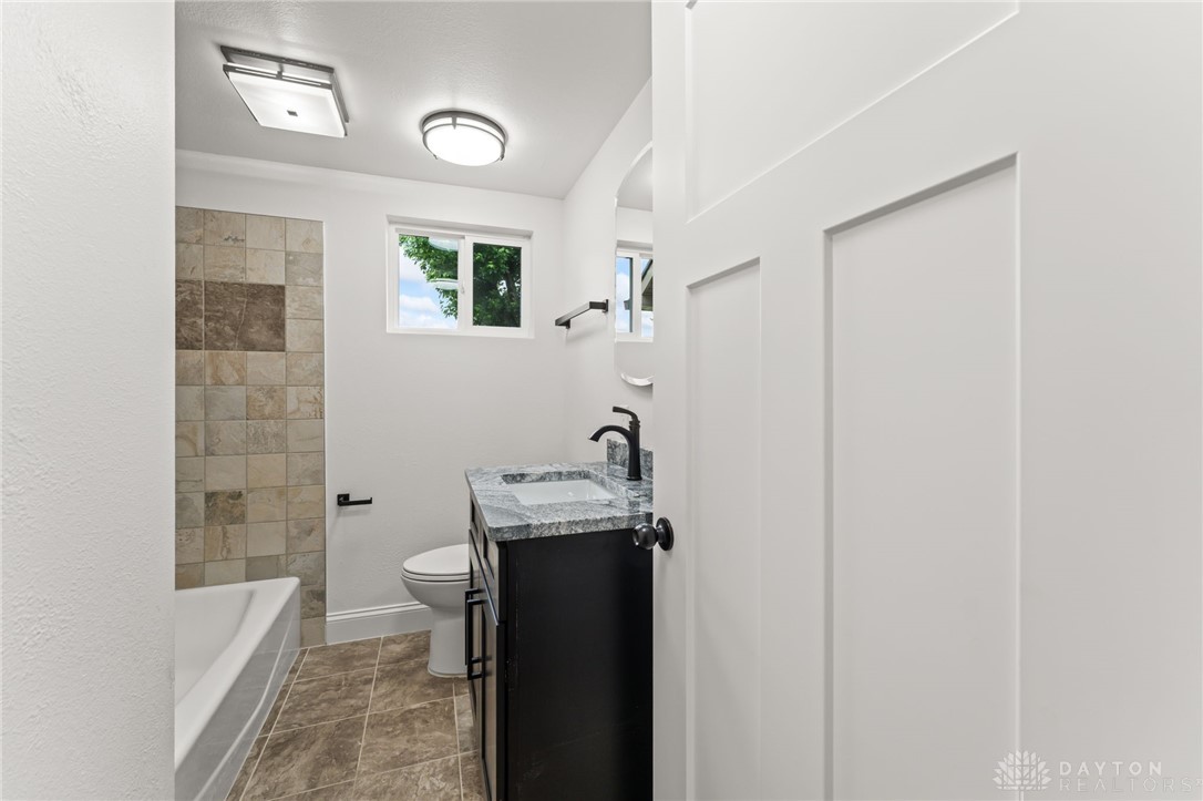 4124 Rosehill Drive, Beavercreek, Ohio image 33