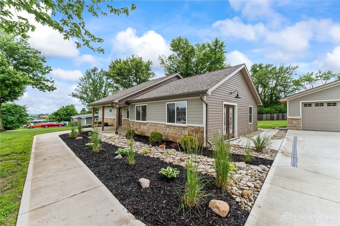 4124 Rosehill Drive, Beavercreek, Ohio image 3