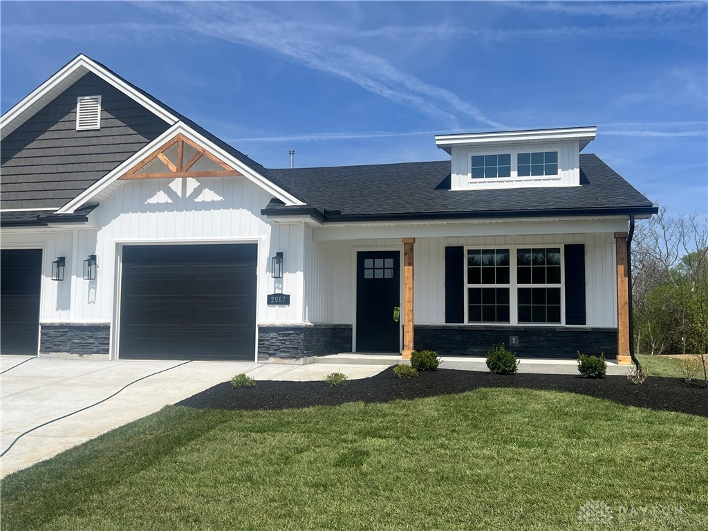 2067 Pine Forest Drive, Miamisburg, Ohio image 1