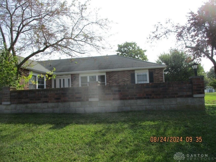 8460 Bennett Drive, Piqua, Ohio image 1