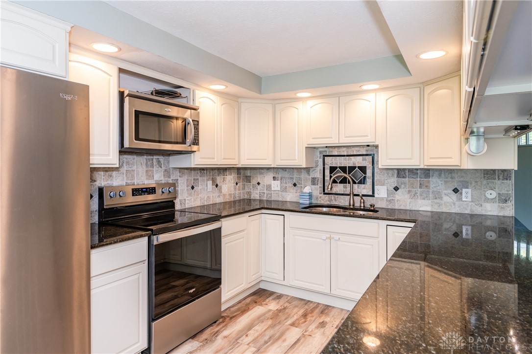 2245 Shenandoah Drive, Troy, Ohio image 17