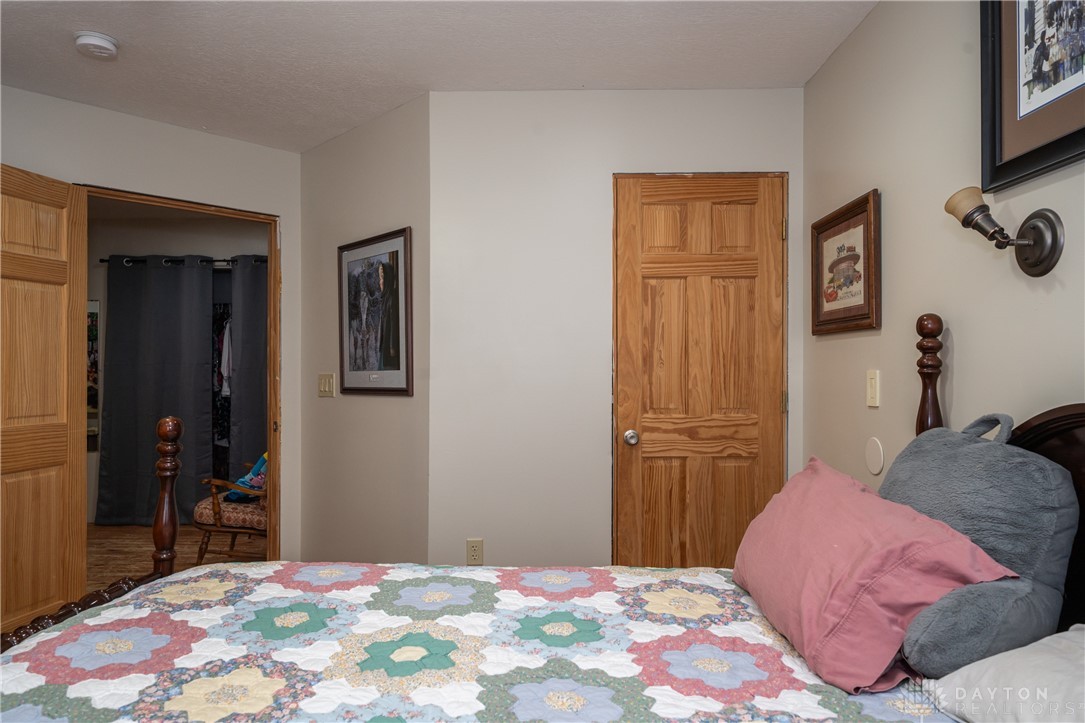 44 N Meadow Drive, Dayton, Ohio image 39