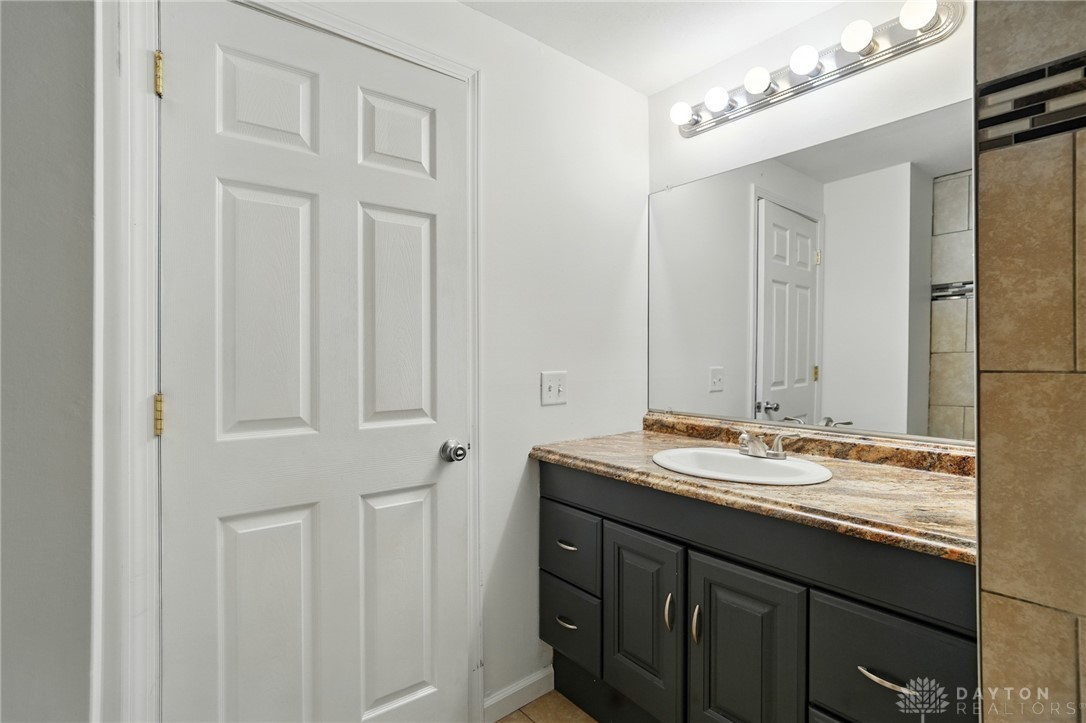 712 Decker Drive, Miamisburg, Ohio image 24