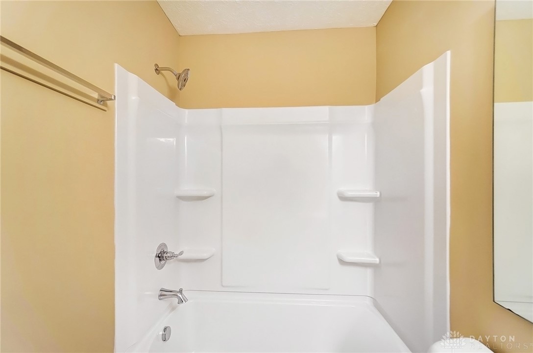 6580 Baybrook Court, Middletown, Ohio image 37