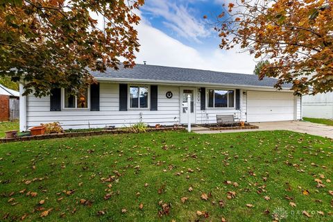Photo of 779 Martha Drive, Franklin, OH 45005 (MLS # 948246)