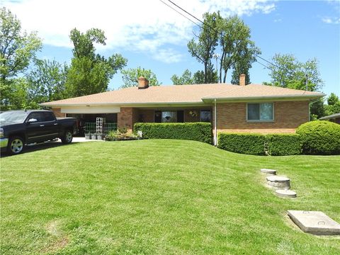 Photo of 3291 Benchwood Road, Dayton, OH 45414 (MLS # 929070)