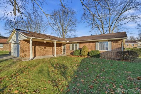 Photo of 212 Rossman Court, Franklin, OH 45005 (MLS # 948893)