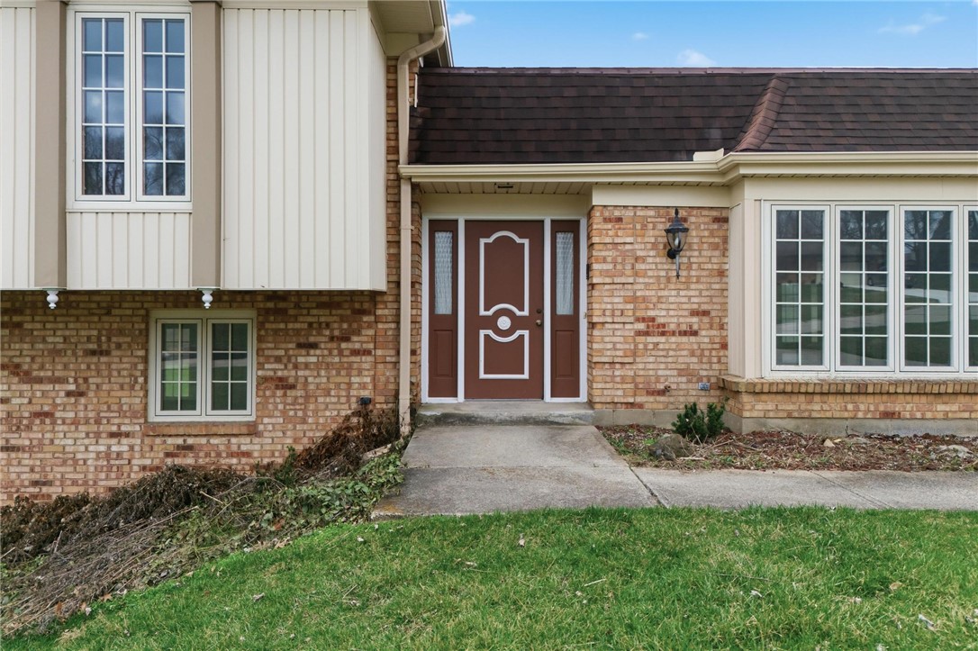 6835 Saint Laurent Circle