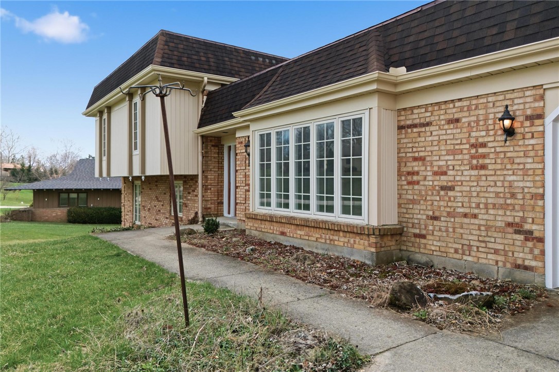 6835 Saint Laurent Circle