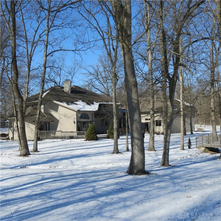 10207 Oak Creek Drive, Sidney, Ohio image 4