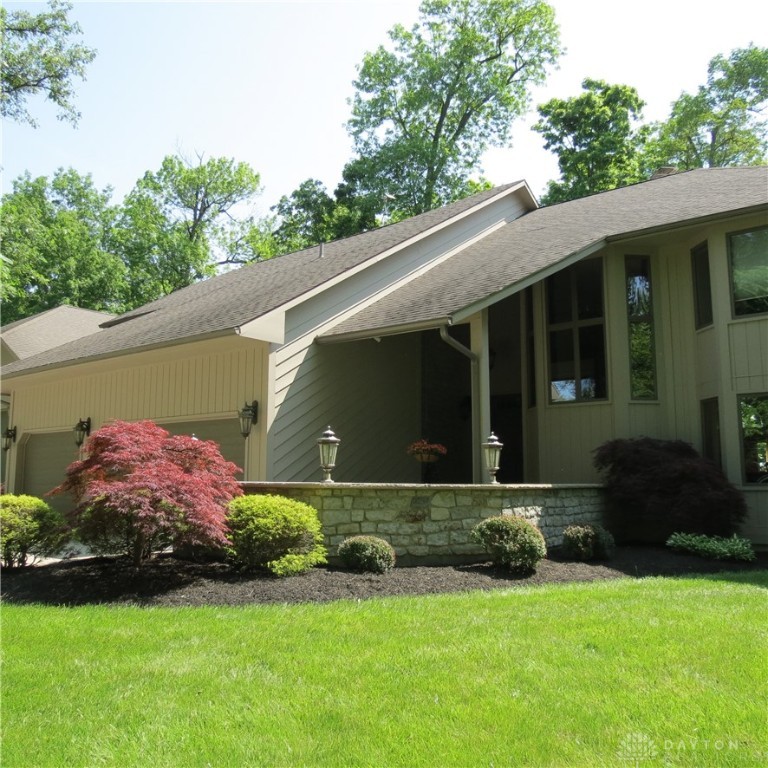 10207 Oak Creek Drive, Sidney, Ohio image 4