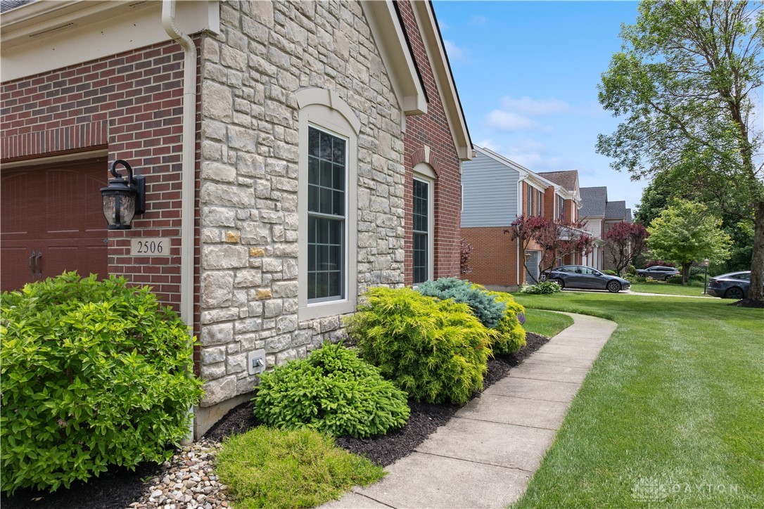 2506 Hingham Lane, Dayton, Ohio image 9