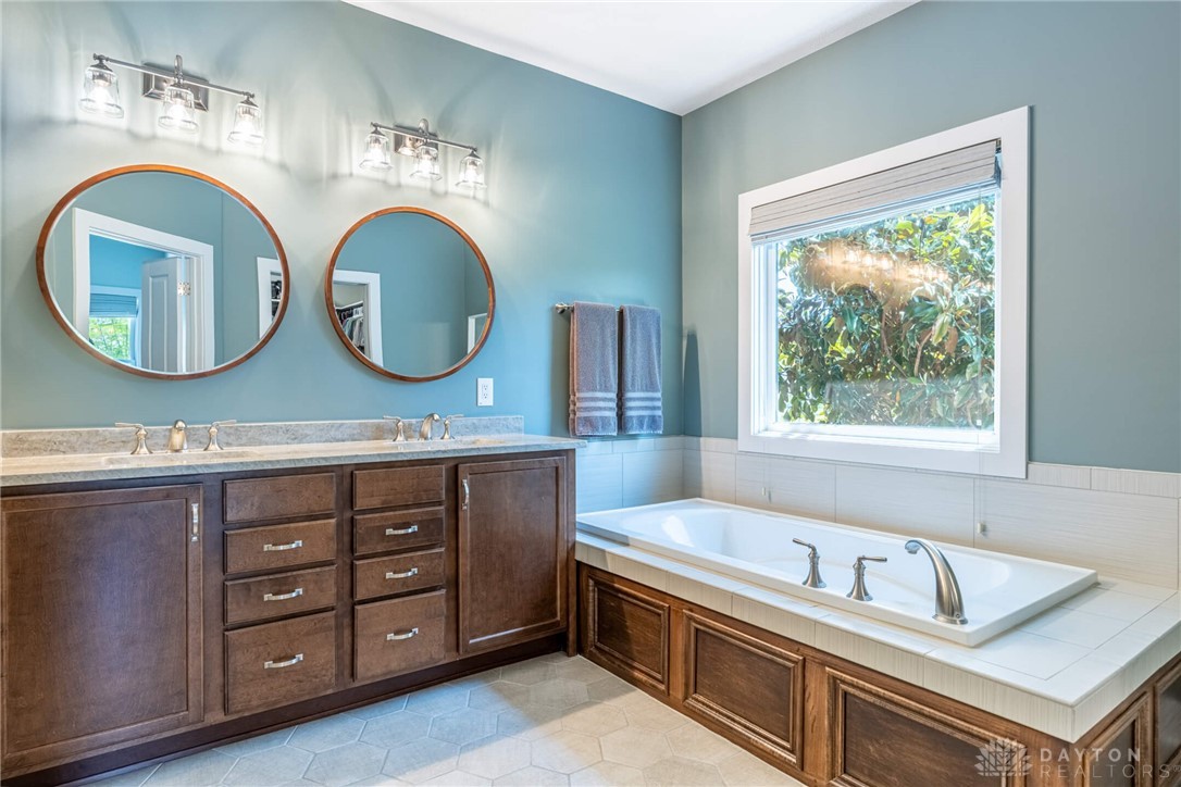 979 Creekview Drive, Waynesville, Ohio image 21