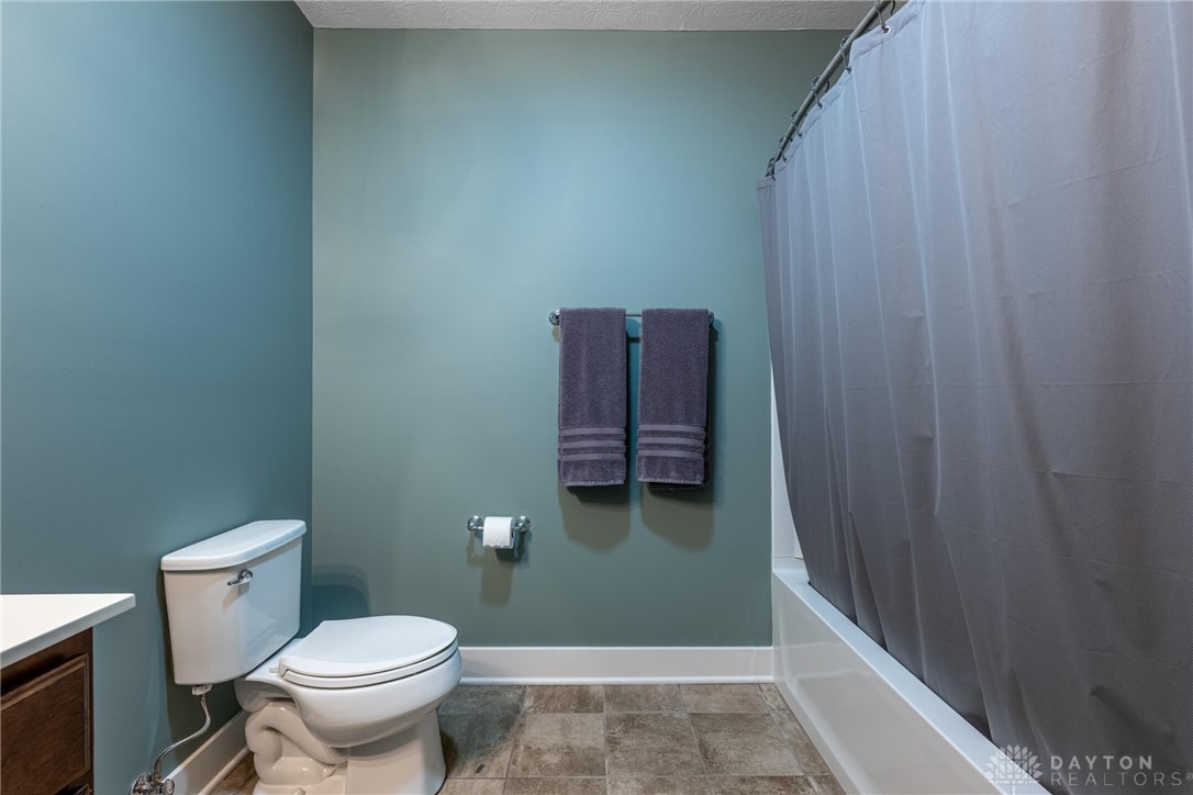 979 Creekview Drive, Waynesville, Ohio image 34