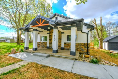 Photo of 19 University Road, Medway, OH 45341 (MLS # 956467)