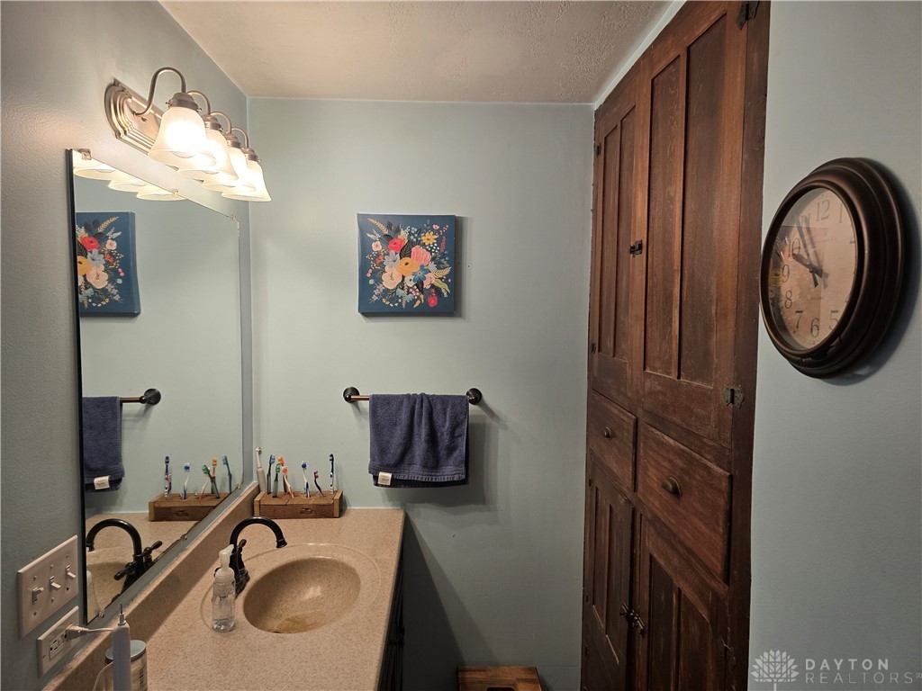 535 W Holtzmuller Road, West Manchester, Ohio image 18