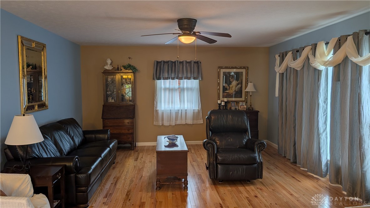 4919 Dinsmore Road, Dayton, Ohio image 6