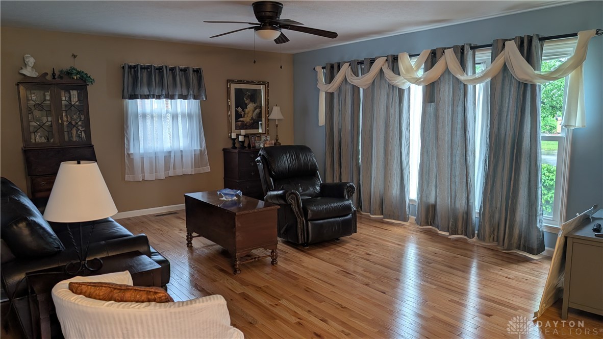 4919 Dinsmore Road, Dayton, Ohio image 3