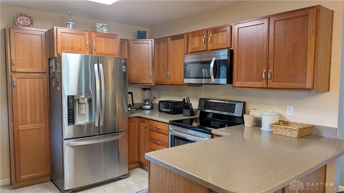 4919 Dinsmore Road, Dayton, Ohio image 12