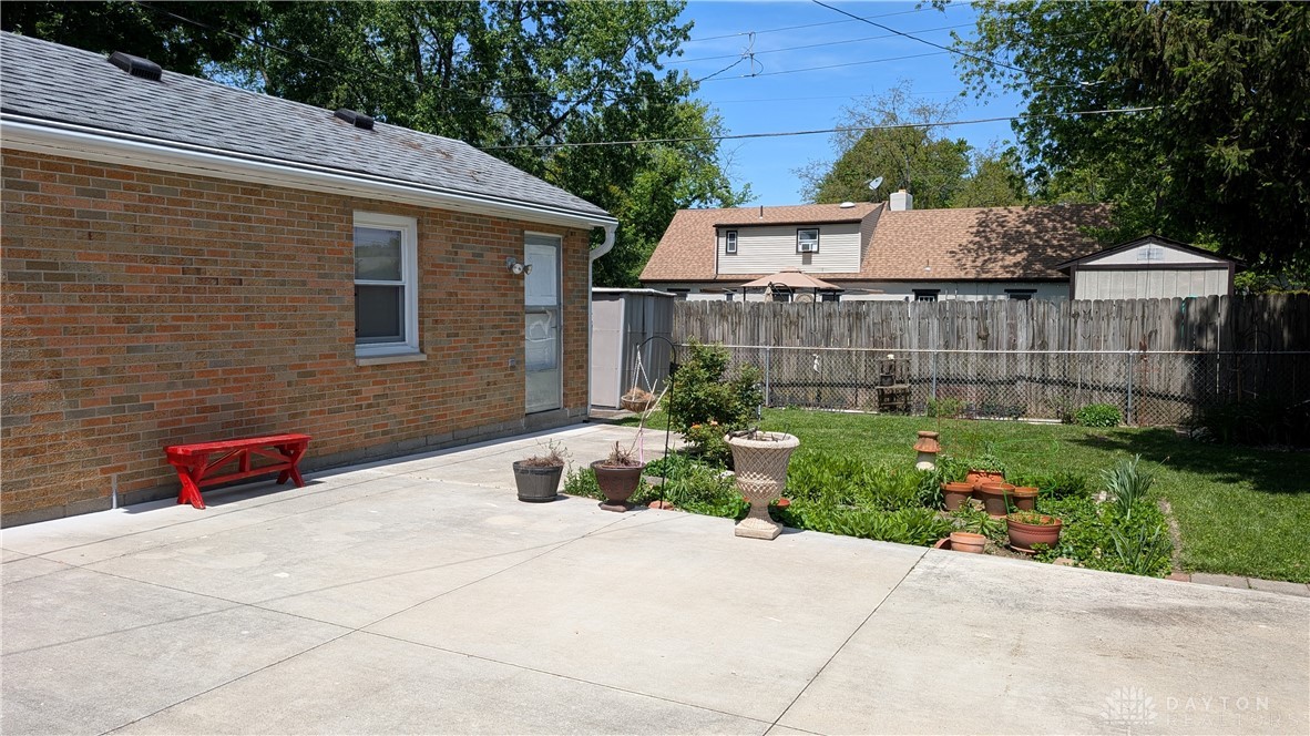 4919 Dinsmore Road, Dayton, Ohio image 35