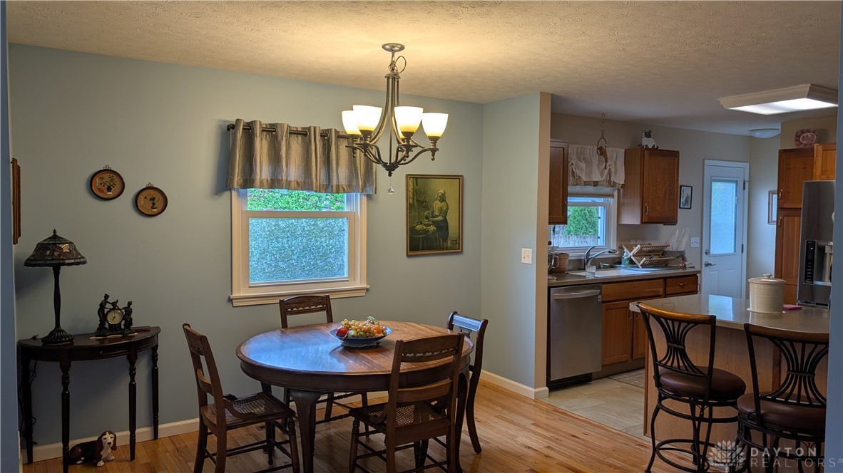 4919 Dinsmore Road, Dayton, Ohio image 7