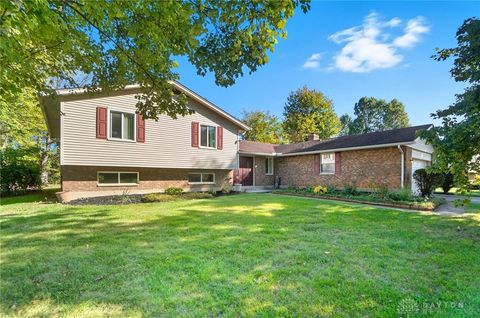 Photo of 8370 Paragon Road, Dayton, OH 45458 (MLS # 945469)