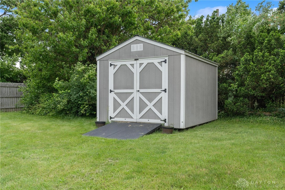 2242 Turnbull Road, Beavercreek, Ohio image 35