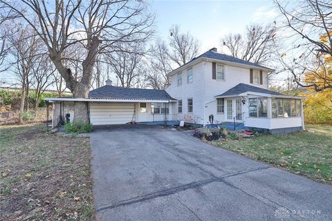 Photo of 3224 Hiawatha Drive, Dayton, OH 45414 (MLS # 947937)