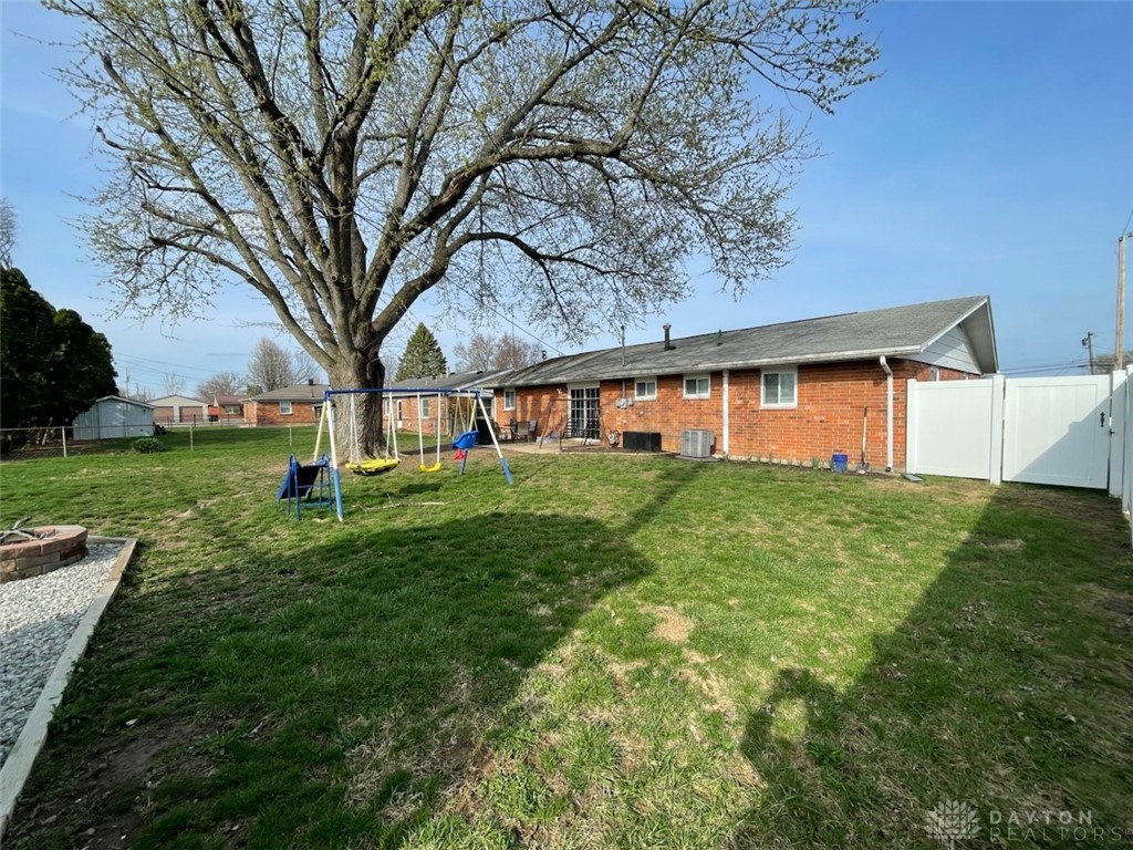 474 Forrest Lane, Troy, Ohio image 2