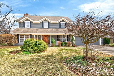 Photo of 340 Saint James Place, Springboro, OH 45066 (MLS # 952670)