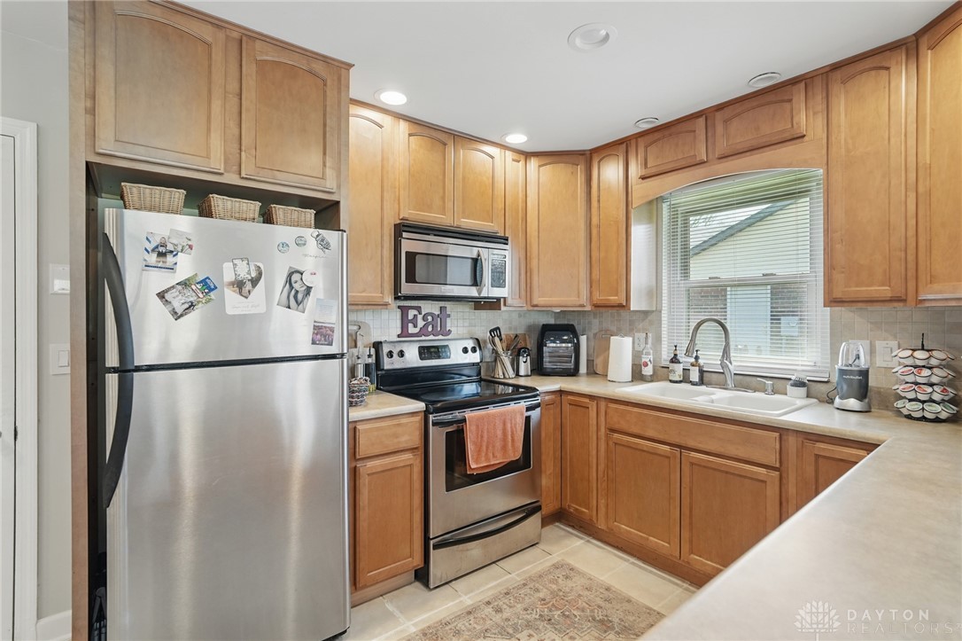 6604 Loblolly Drive, Dayton, Ohio image 14