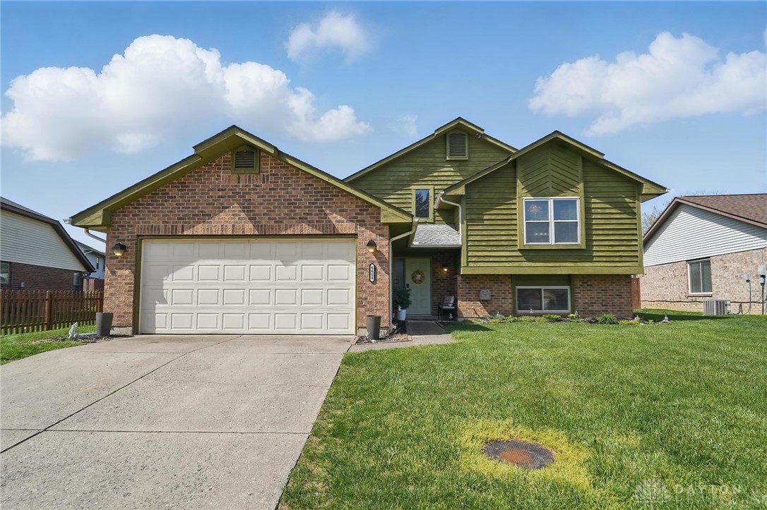 6604 Loblolly Drive, Dayton, Ohio image 1