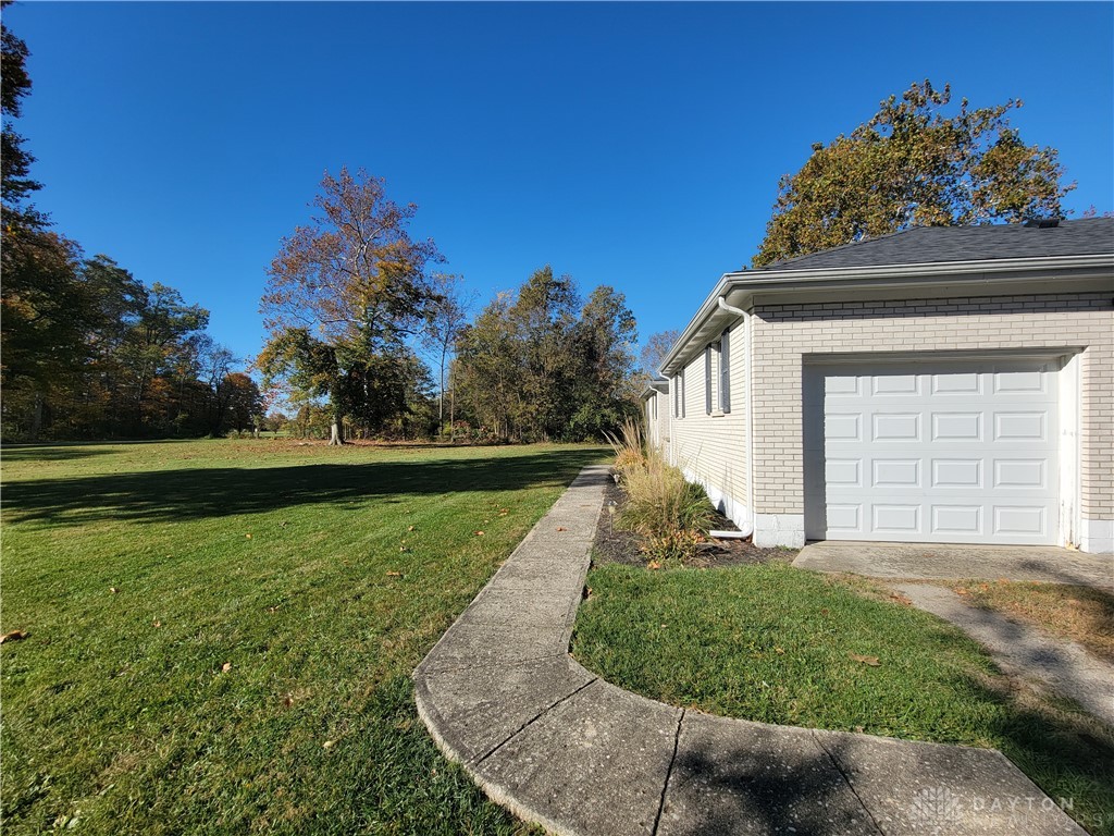 13659 Little Richmond Road, Brookville, Ohio image 2